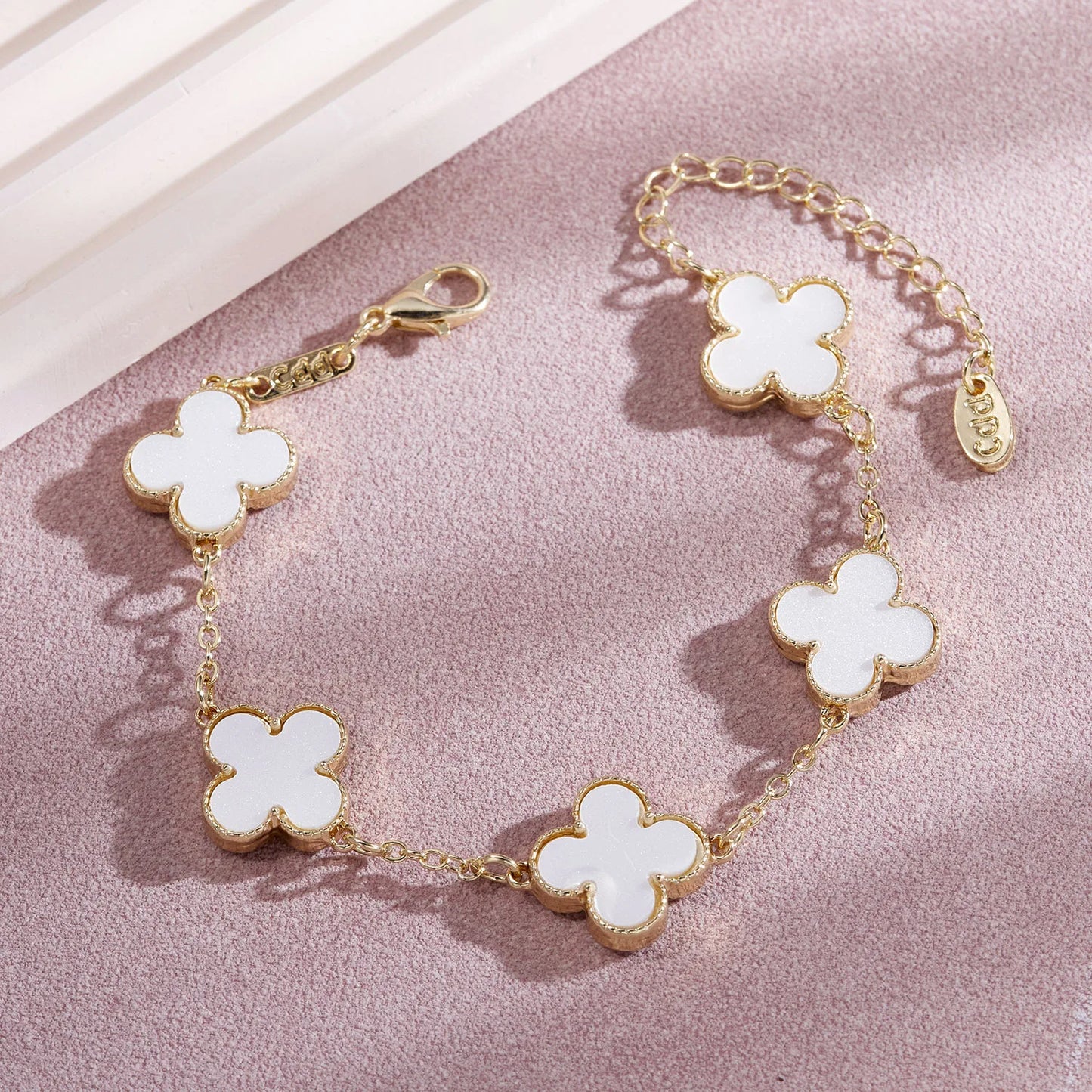 Stainless Steel Luxury Women's Lucky Bracelet,The bracelet of the four leaves,Female Simple Fashion Versatile Bracelet Gifts